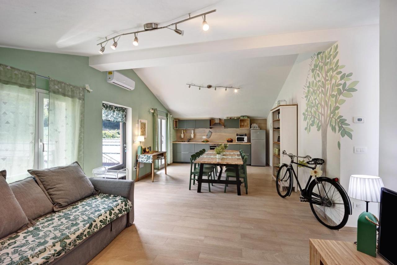 Mansarda Albero Verde Con Piscina Casanova Lerrone Eksteriør billede