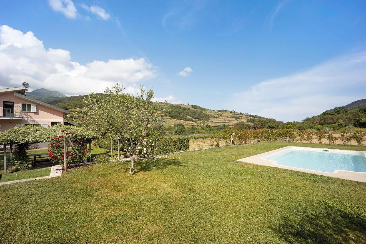 Mansarda Albero Verde Con Piscina Casanova Lerrone Eksteriør billede