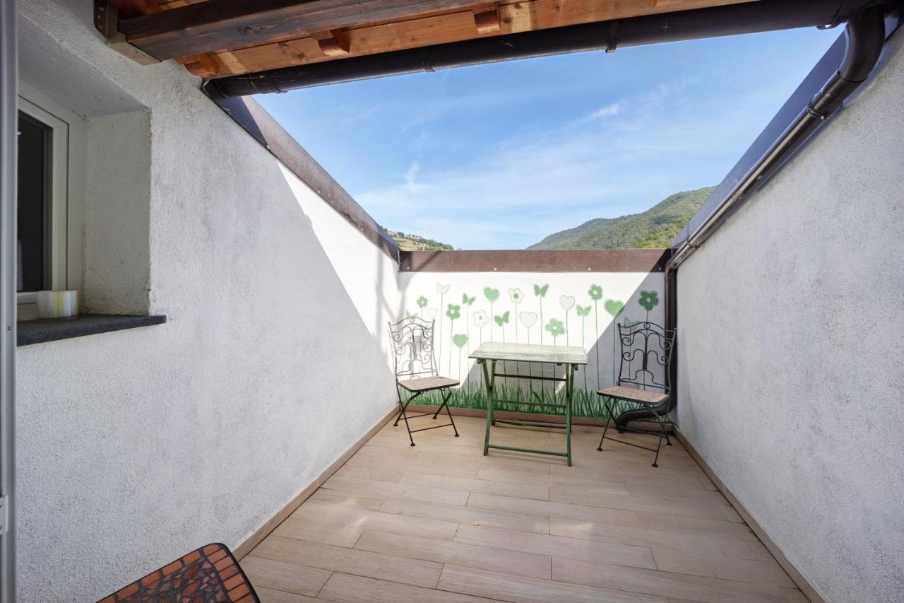 Mansarda Albero Verde Con Piscina Casanova Lerrone Eksteriør billede